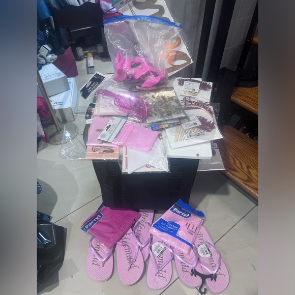 Bridal shower assorted package - Picture 1 of 9